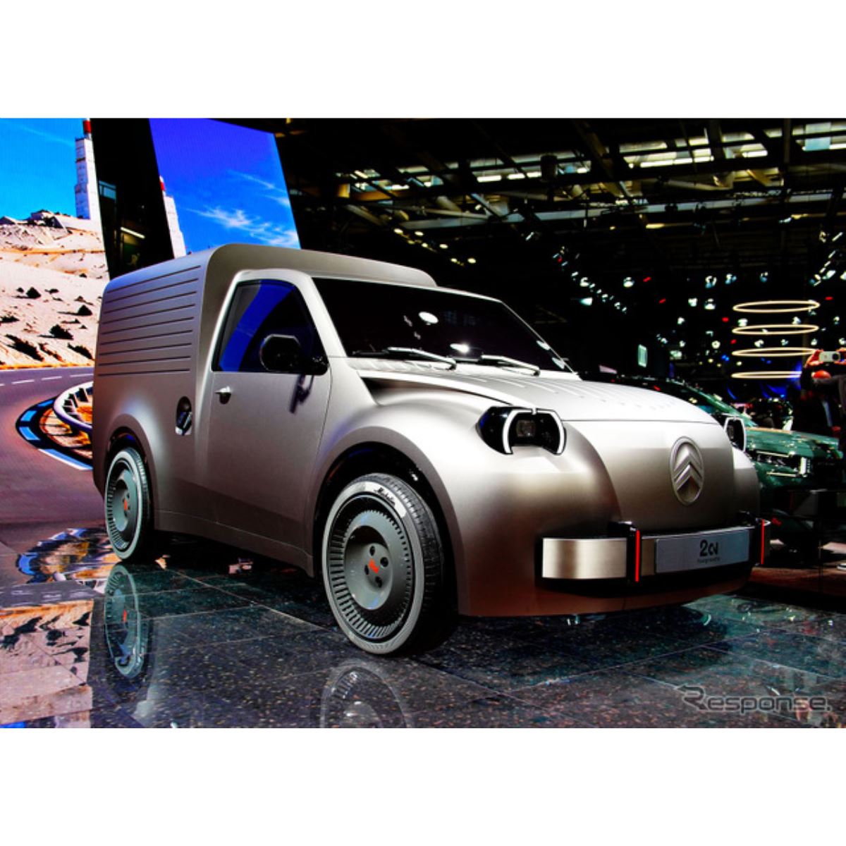 シトロエンCitroën 2CV アクセサリー カタログ　プジョー　マセラティ シトロエン『2CVコンセプト』の商用車版「フルゴネット」も初公開
