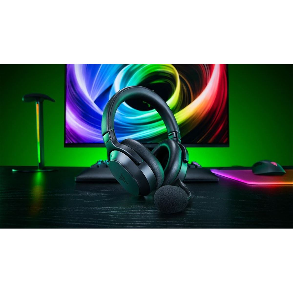 Razer、プレミアムワイヤレスゲーミングヘッドセット「Razer Barracuda