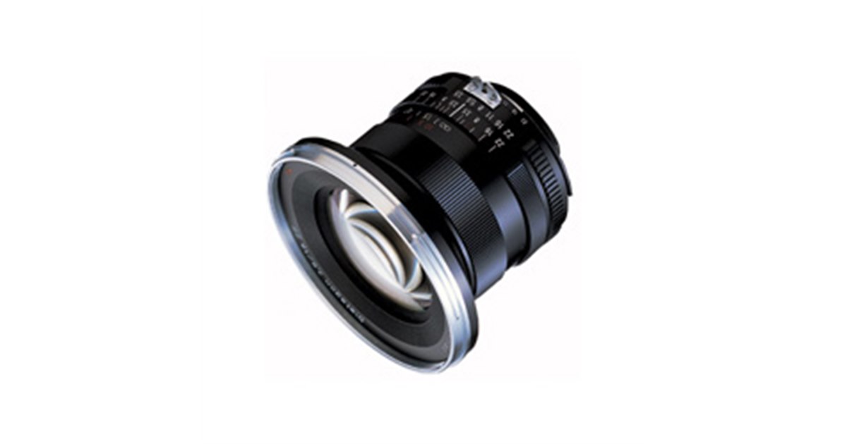 コシナ、超広角レンズ「Distagon T* 3.5/18 ZE」 - 価格.com
