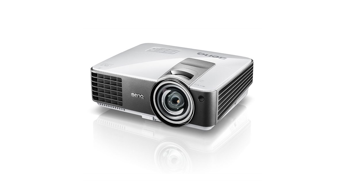 BenQ、1mで95型表示が可能な超短焦点プロジェクター - 価格.com