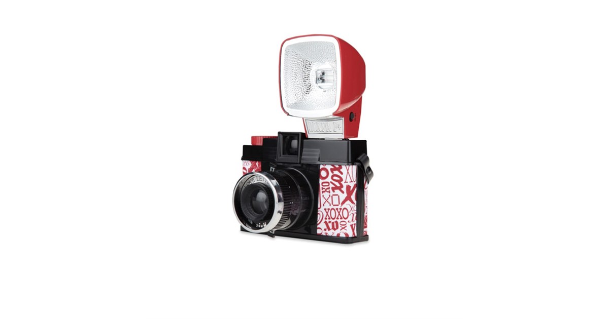 ロモ、「Diana F+」など2機種のバレンタインデー限定モデル - 価格.com