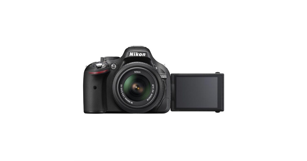 Nikon D5200 デジタル一眼レフカメラ 標準ズーム+マイクロレンズキット ニコン、D5200の標準ズーム＋マイクロレンズキットを3/14に発売