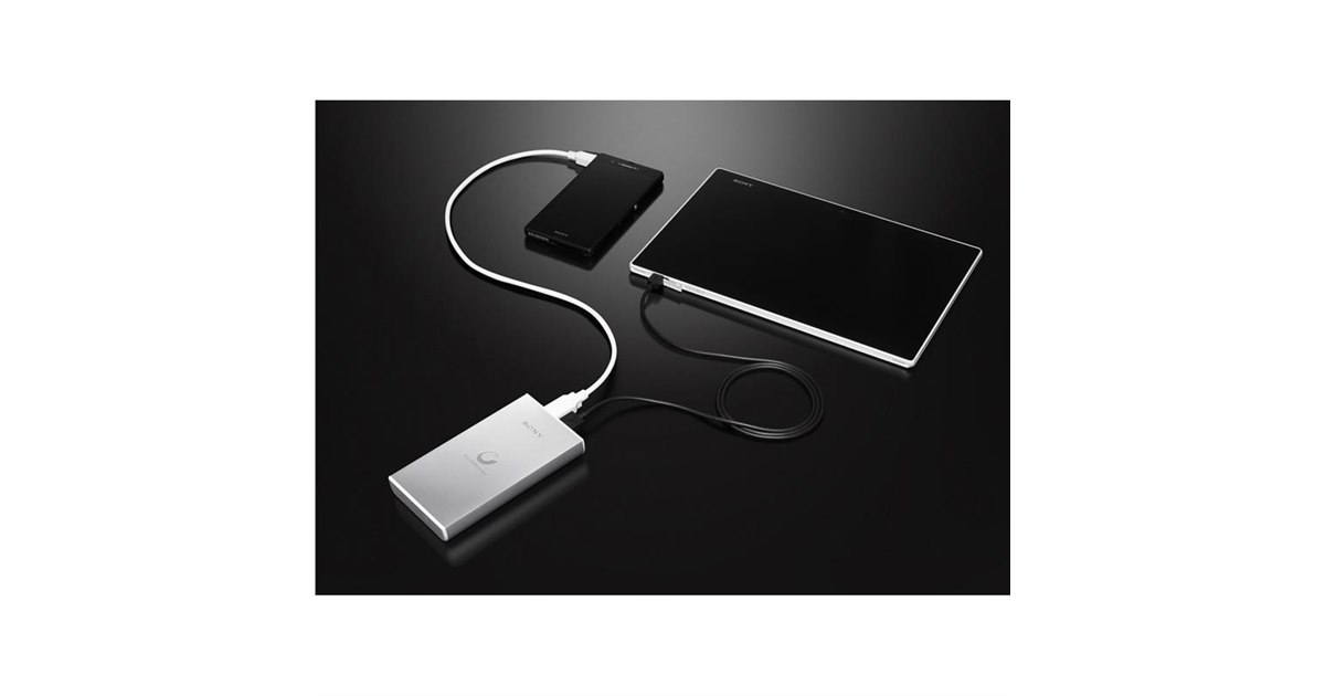 ソニー、薄さ16.5mmで1万mAhのモバイルバッテリー「CP-F10LSAVP