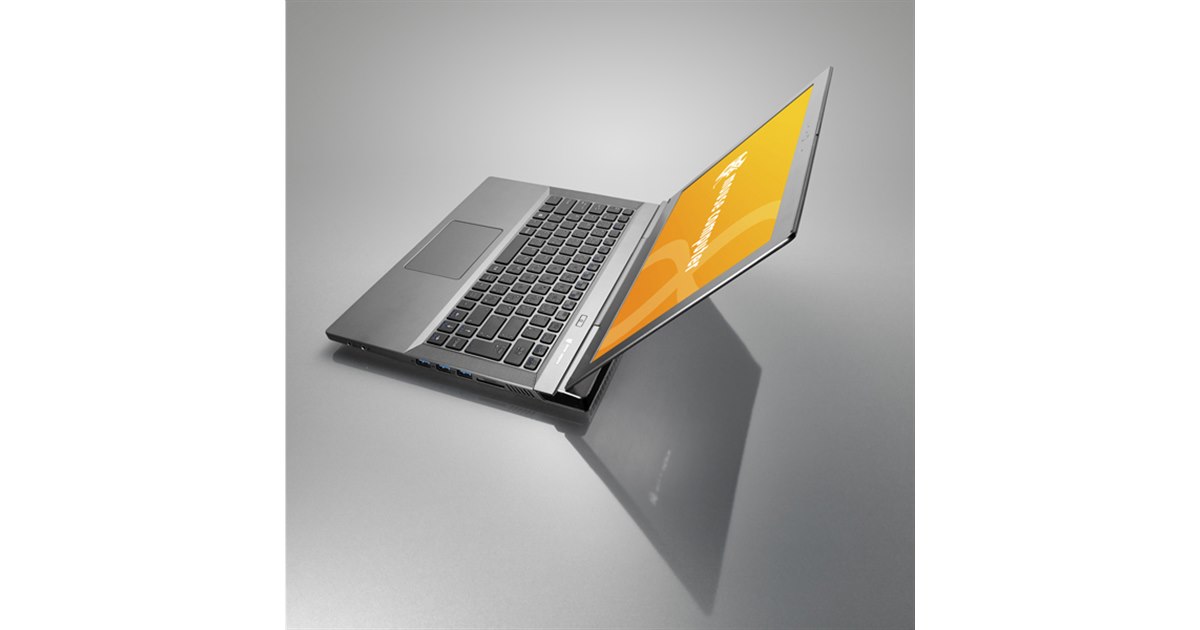 美品、タッチパネル仕様、コアi7、高速SSD、オフィス、イラレが使える、カメラ有 マウスコンピューター、フォトグラファー向けCore i7搭載ノート