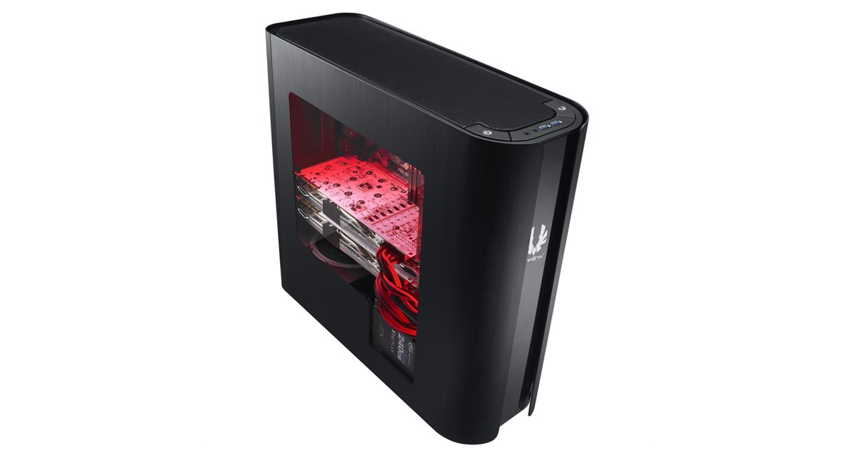 BitFenix、フロントロゴが変更できる2.4型液晶を搭載したPCケースなど