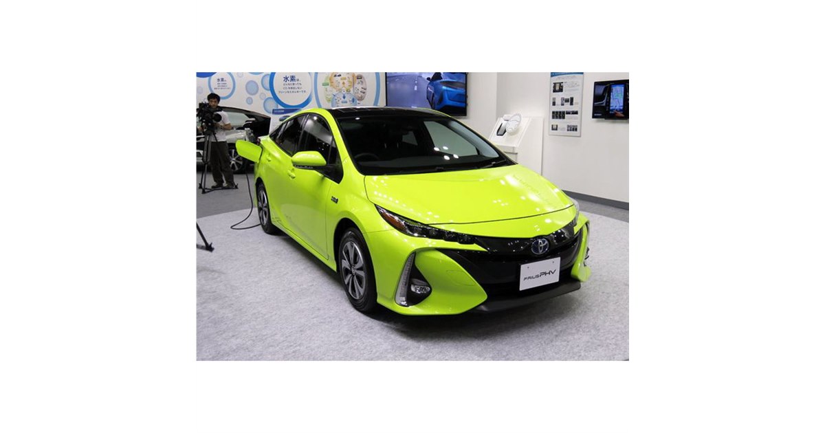 トヨタが新型「プリウスPHV」の発売時期を延期 - 価格.com