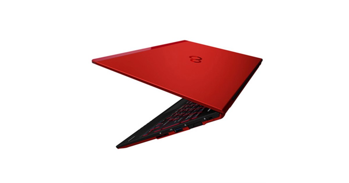 富士通、13.3型で世界最軽量777gのモバイルノート「LIFEBOOK UH