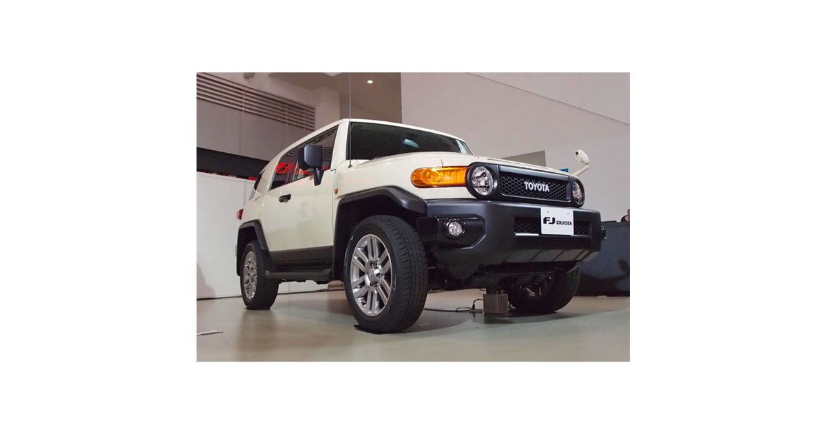 トヨタ FJクルーザー 4.0 ブラックカラーパッケージ 4WD