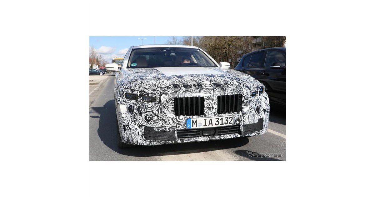 BMW 7シリーズ が「ロールスロイス顔」に!? V12搭載Mモデルに大接近