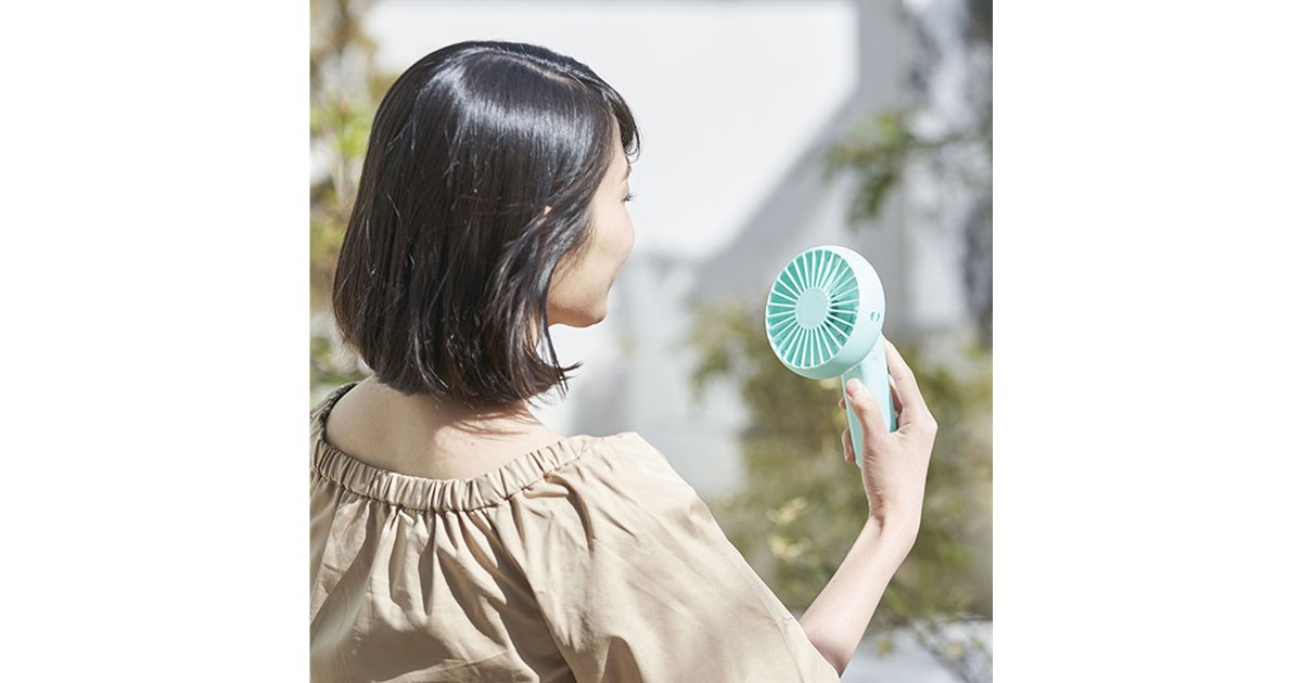 ドウシシャ、「首かけ」「フックがけ」「瞬間冷風」のコンパクトファン