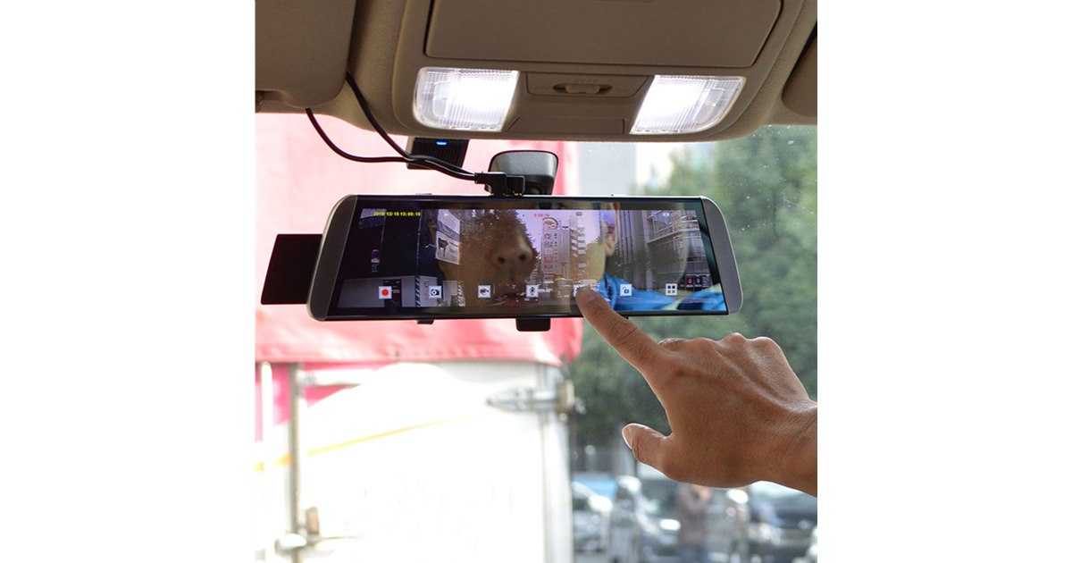 ルームミラーに固定、ミラー型の全面液晶ドライブレコーダーが19,800円