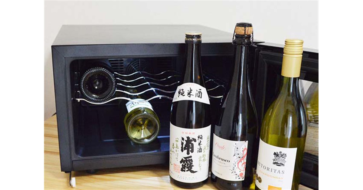 サンコー、タッチパネル操作で温度調整できる「8本収納横置きワイン