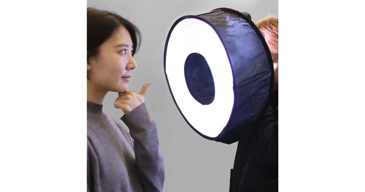 1,980円、折りたたみ式のストロボディフューザー「影スッキリ