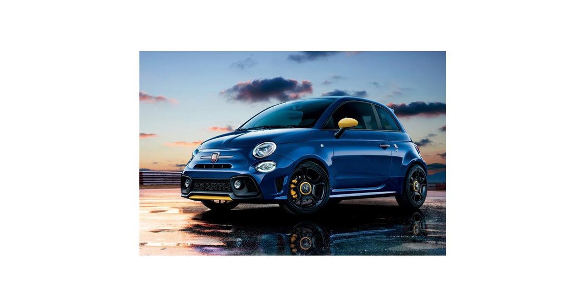 ブルーのボディーにイエローが映える「アバルト595／595C」の限定車