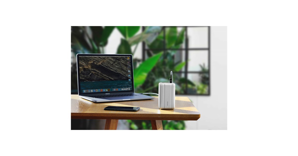 二子玉川蔦屋家電、Zendureのモバイルバッテリー「SuperTank Pro」展示