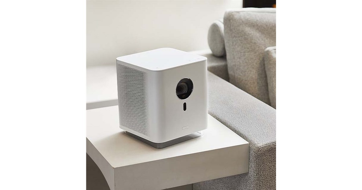 BenQ、LED光源採用のキューブ型4Kプロジェクター「GK100」を本日7/10