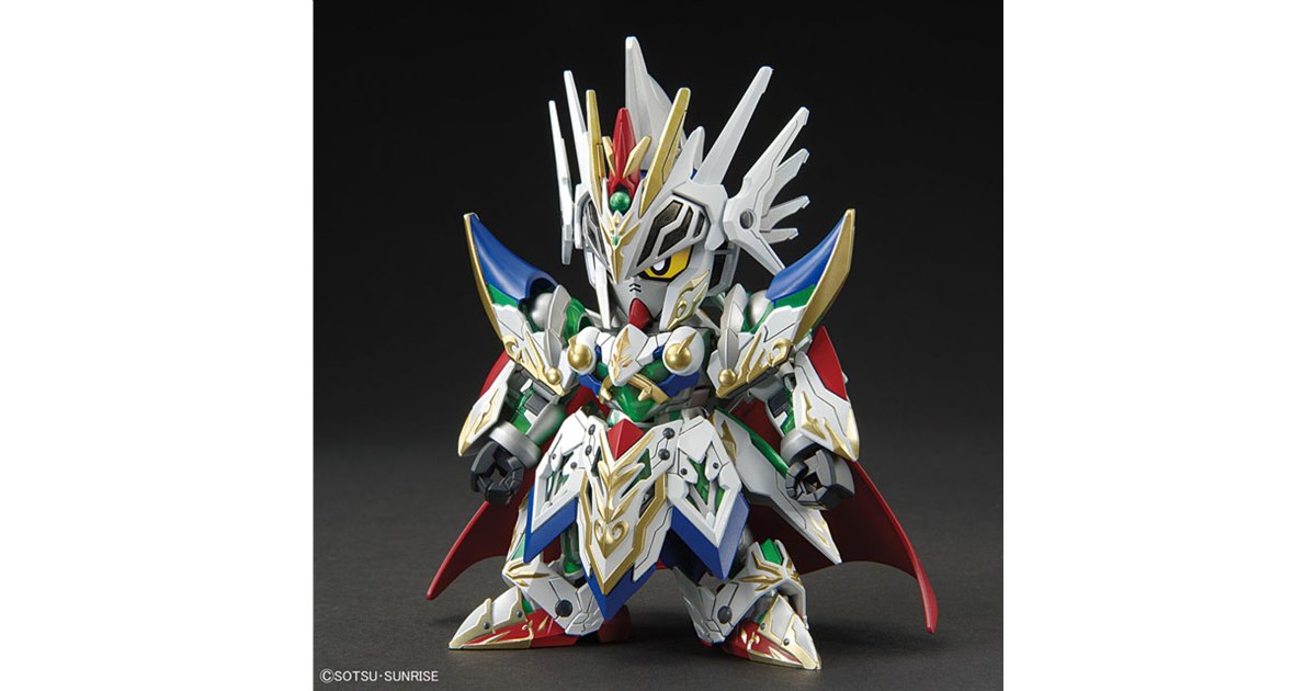 バンダイ、大剣を装備した「SDW HEROES ナイトストライク