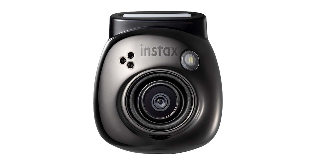 富士フイルム、重さ約41gの手のひらサイズカメラ「INSTAX Pal」を本日