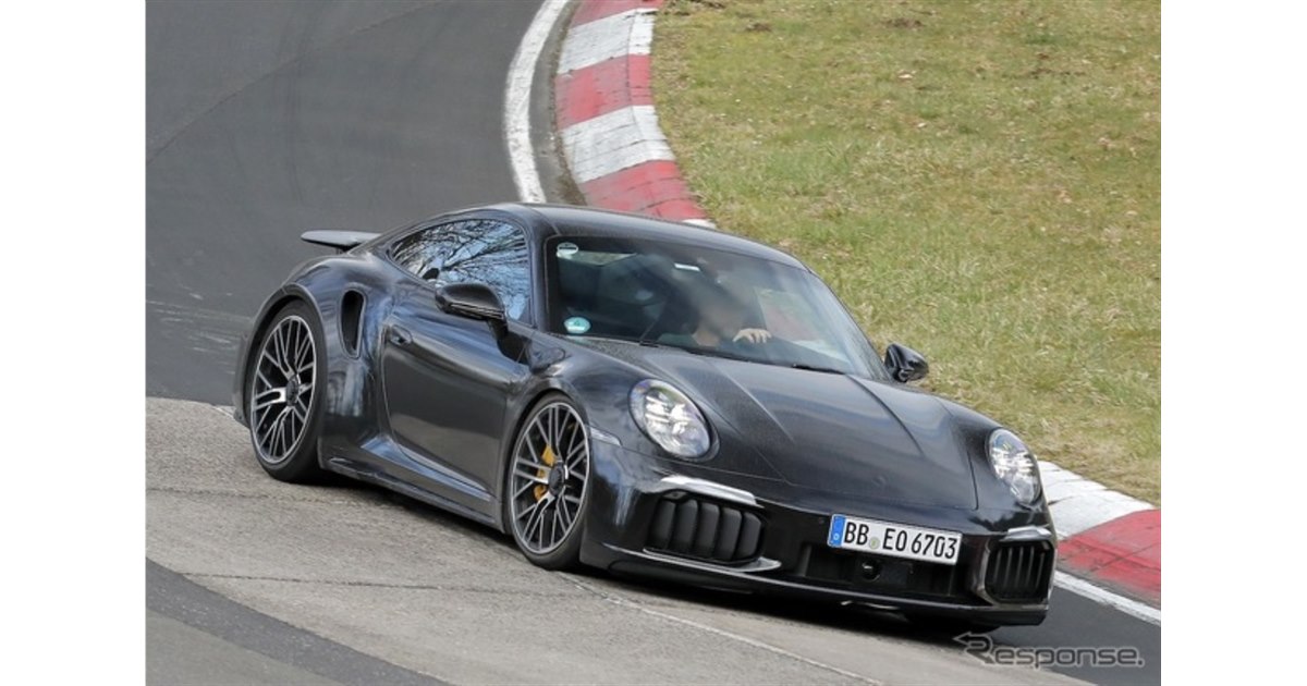 ついにポルシェ『911ターボ』もハイブリッド化！ 発表直前のフルヌード