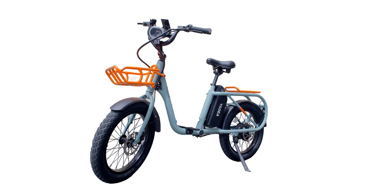 YADEA、ポップなデザインと高性能が特徴の電動スクーター「CC