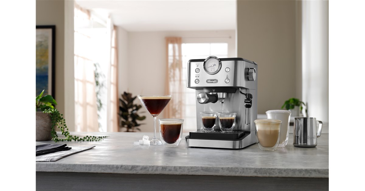 DeLonghi BC0401J ブラック エスプレッソマシン DeLonghi BC0401J ブラック エスプレッソマシン DeLonghi