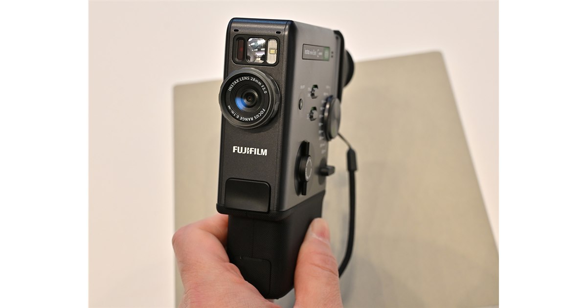 富士フイルム、QRコードで“動画を手渡せる”「instax mini Evo Cinema
