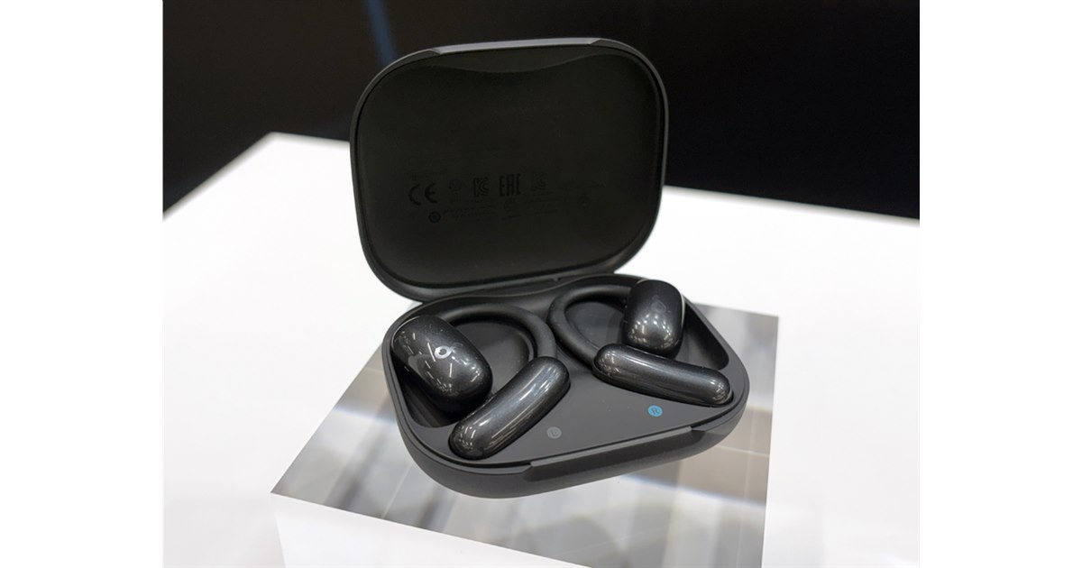 Anker、耳掛け型イヤホン「Soundcore AeroFit 2 AI Assistant」と