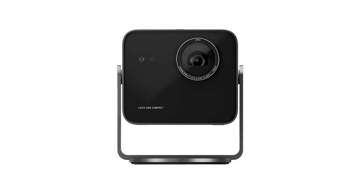 ライカ、輝度1700ルーメンや4K解像度を採用したミニプロジェクター