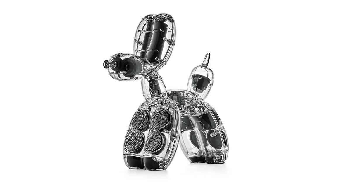LEXON、ジェフ・クーンズの「バルーンドッグ」を再解釈した透明な