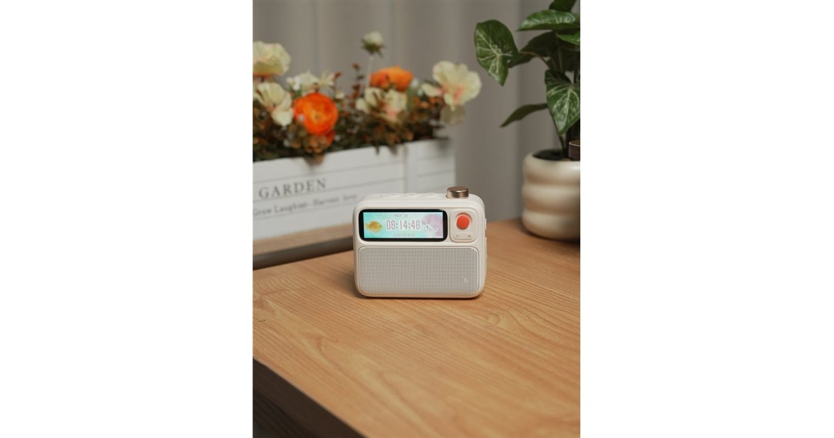 Divoom、レトロカセット風デザインのポータブルBluetoothスピーカー