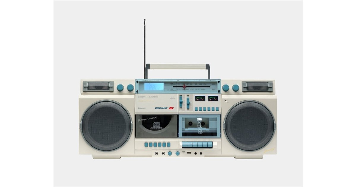 ドウシシャ、「ずっと真夜中でいいのに。」とのコラボラジカセ「SCR-B9