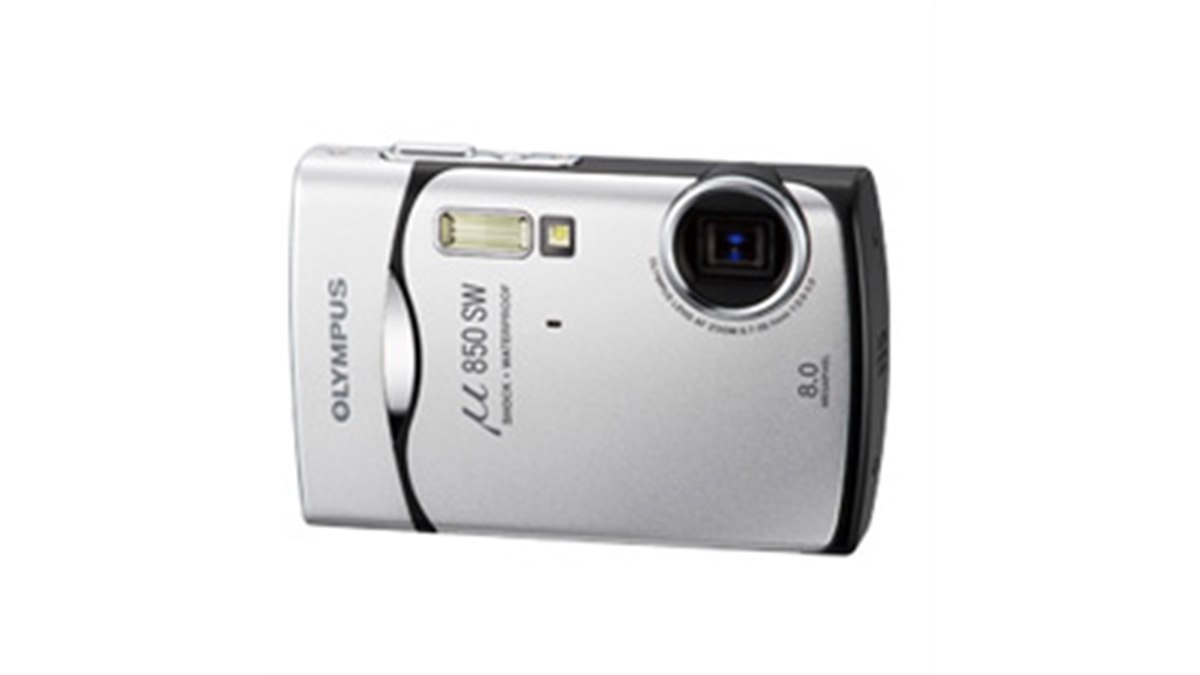 オリンパス、防水防塵設計のデジカメ「μ850SW」 - 価格.com