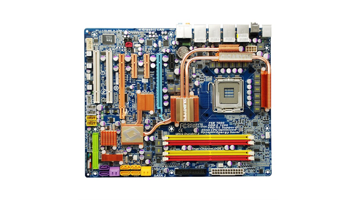 GIGABYTE、P45搭載マザーボード「GA-EP45-DQ6」 - 価格.com