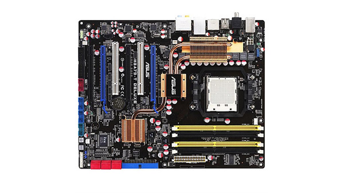 ASUS、790FX/SB750搭載マザー「M3A79-T DELUXE」 - 価格.com