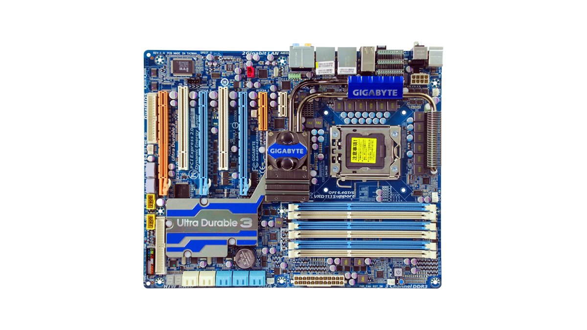 GIGABYTE、X58搭載マザー「GA-EX58-EXTREME」 - 価格.com