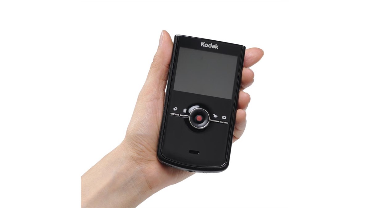 コダック、フルHD対応の小型ビデオカメラ「Zi8」 - 価格.com