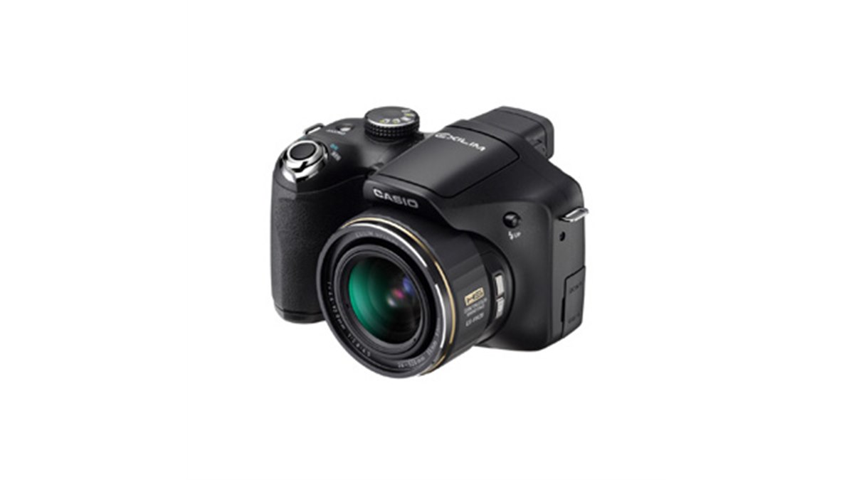 ラスト1台★激安★デジタルFHムービーカメラ★ カシオ、裏面照射型CMOS採用のHIGH SPEED EXILIM - 価格.com
