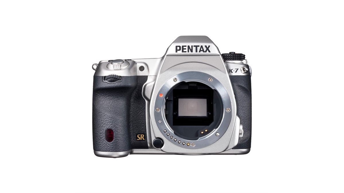 PENTAX Ｋ-７　シルバー　フィルムカメラ ペンタックス、特別仕様の「K-7 Limited Silver」 - 価格.com