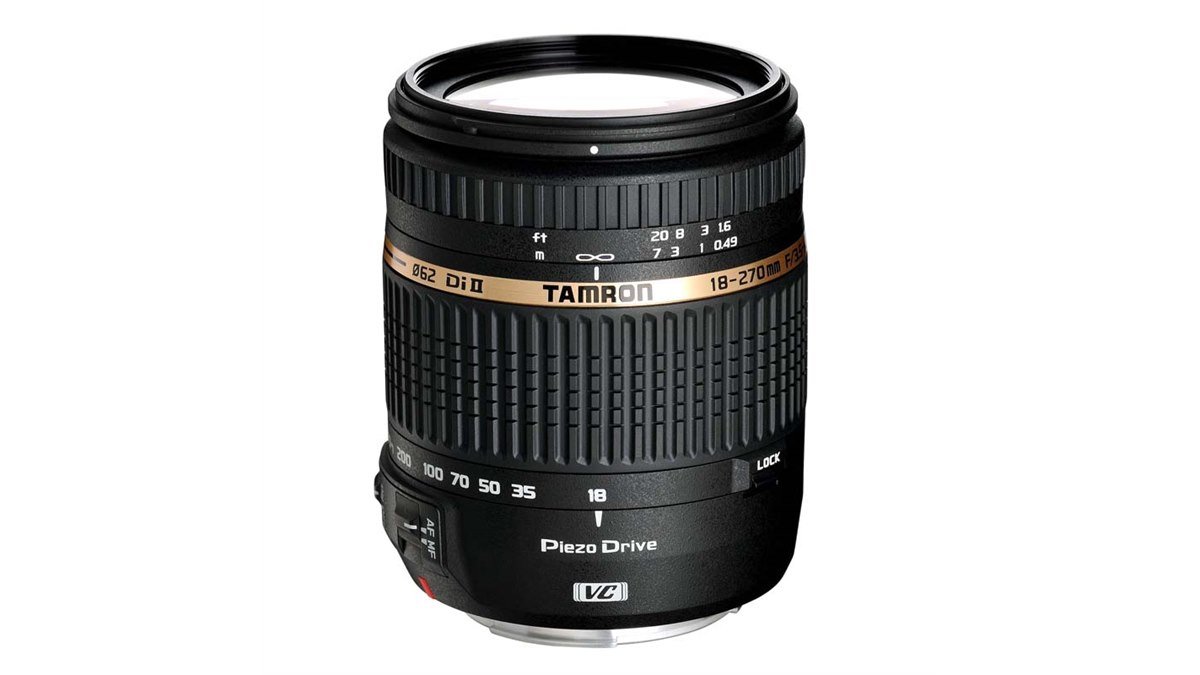 タムロン、新AF駆動採用の小型・軽量15倍ズーム - 価格.com