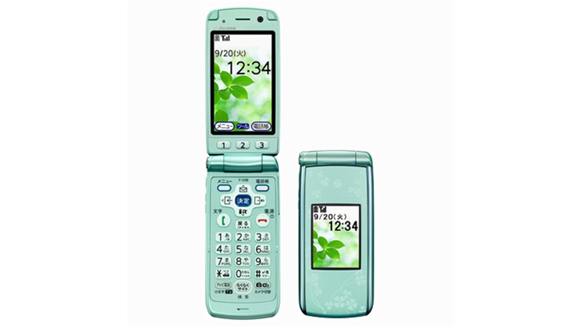 ドコモ、防水・防塵の「らくらくホン7」に新色 - 価格.com
