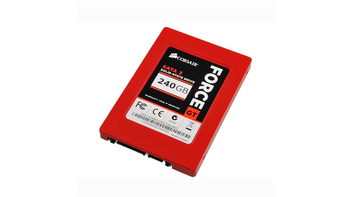 Corsair、最大リード555MB/sの高速SSD2機種 - 価格.com