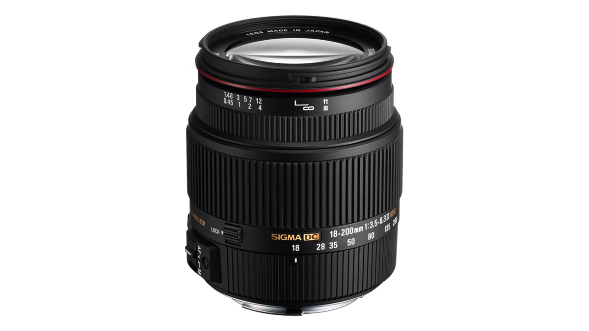 シグマ、小型化したデジタル専用高倍率ズームレンズ - 価格.com