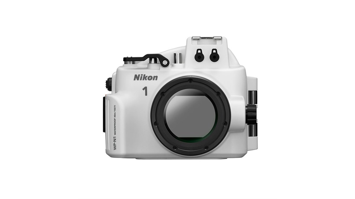 ニコン、水深40mまで対応した「Nikon 1 J1/J2」用防水ケース - 価格.com