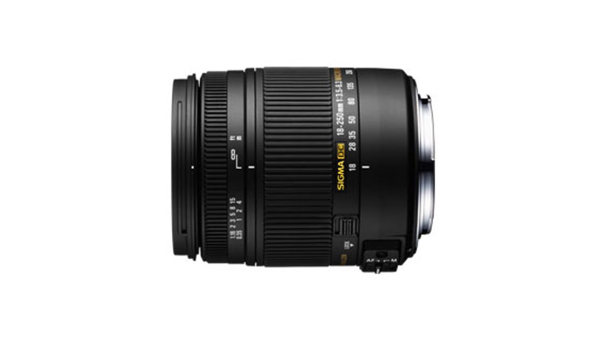シグマ、18-250mm F3.5-6.3 DC MACRO HSMのペンタックス用を12/21に