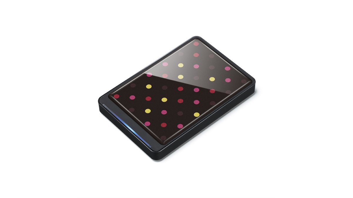 バッファロー、デザインプリントを施した期間限定のポータブルHDD