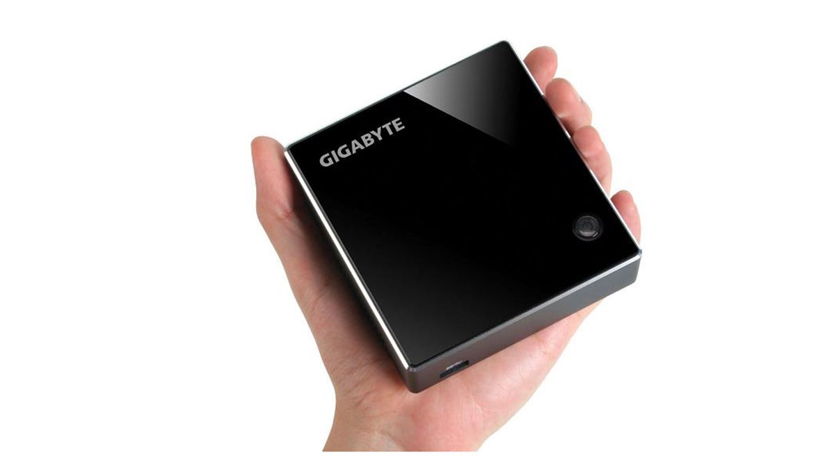 GIGABYTE、ディスプレイ背面に装着できる超小型PC「BRIX」 - 価格.com