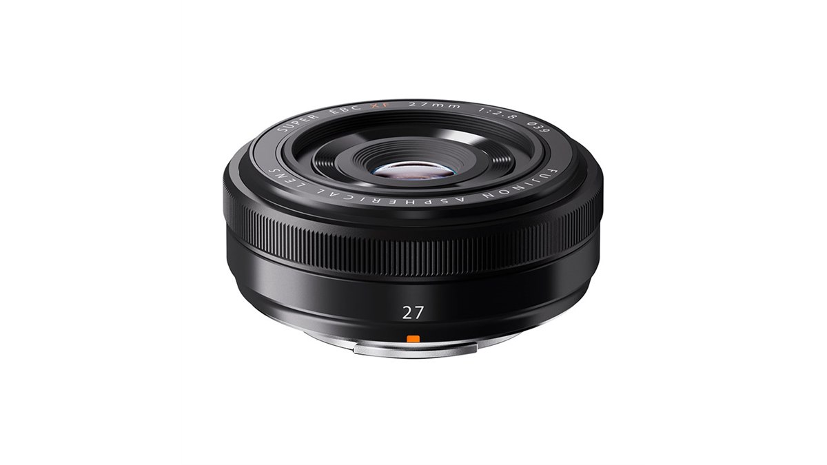 富士フイルム、重量78gの軽量・薄型単焦点レンズ「XF27mmF2.8