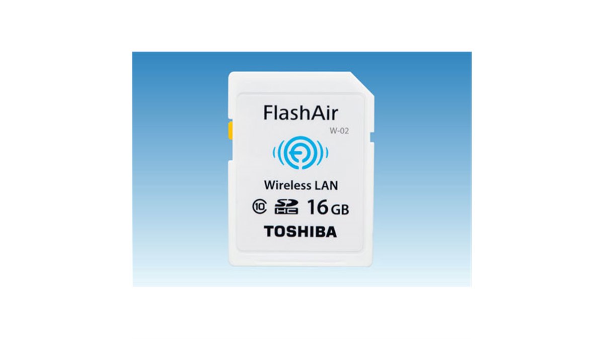 東芝、速度アップした16GBの無線LAN搭載SDHCカード「FlashAir W-02