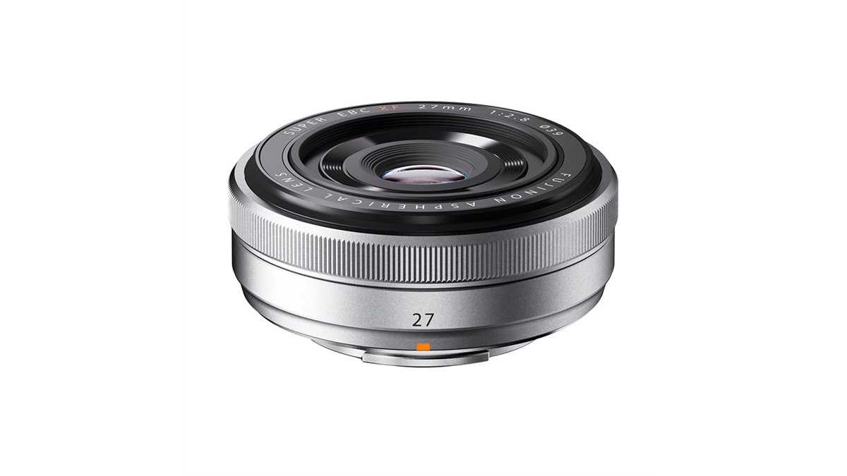 FUJIFILM フジフィルム XF 27mm F2.8 単焦点レンズ シルバー 富士フイルム、単焦点レンズ「XF27mmF2.8」のシルバーを10/12