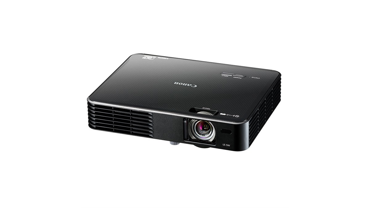 キヤノン、500ルーメンの小型・軽量プロジェクター「LE-5W」 - 価格.com